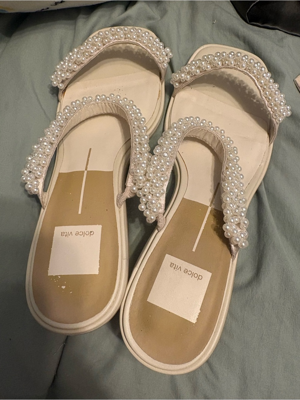 Dolce Vita White Pearl-Embellished Slide Sandals 8.5W never worn- only tried on